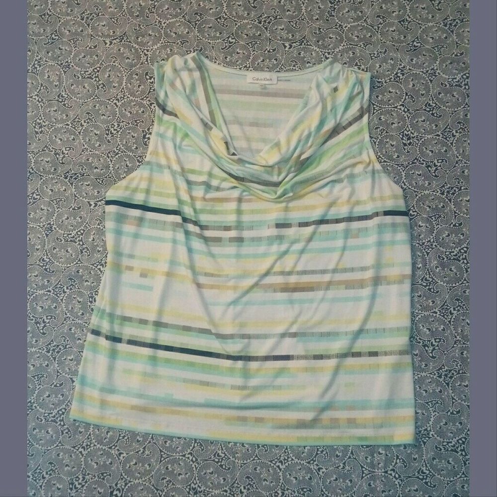 Calvin Klein top size 1x sleeveless multicolor